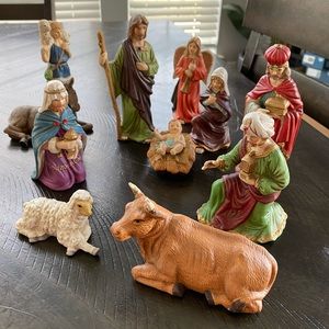 111 Pc Nativity Set